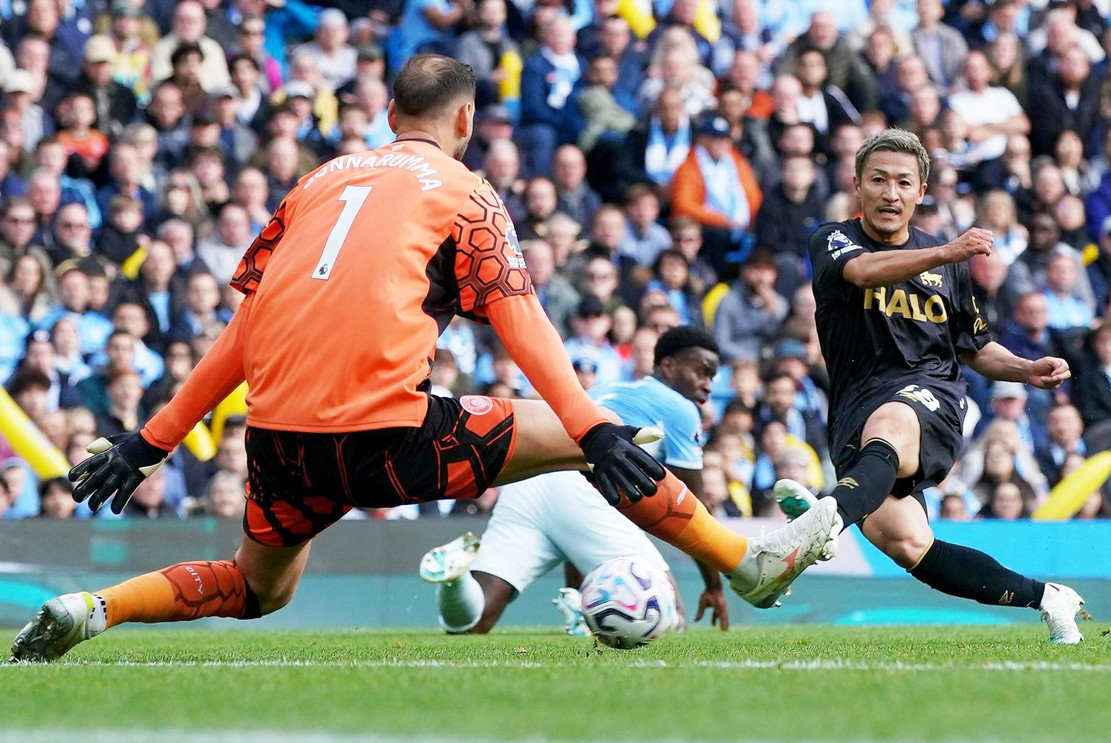 resources_premierleague_pulselive_com 2026 10 17T142543Z_1354614242_UP1EMAH142UIV_RTRMADP_3_SOCCER ENGLAND MCI IPS (1).jpg