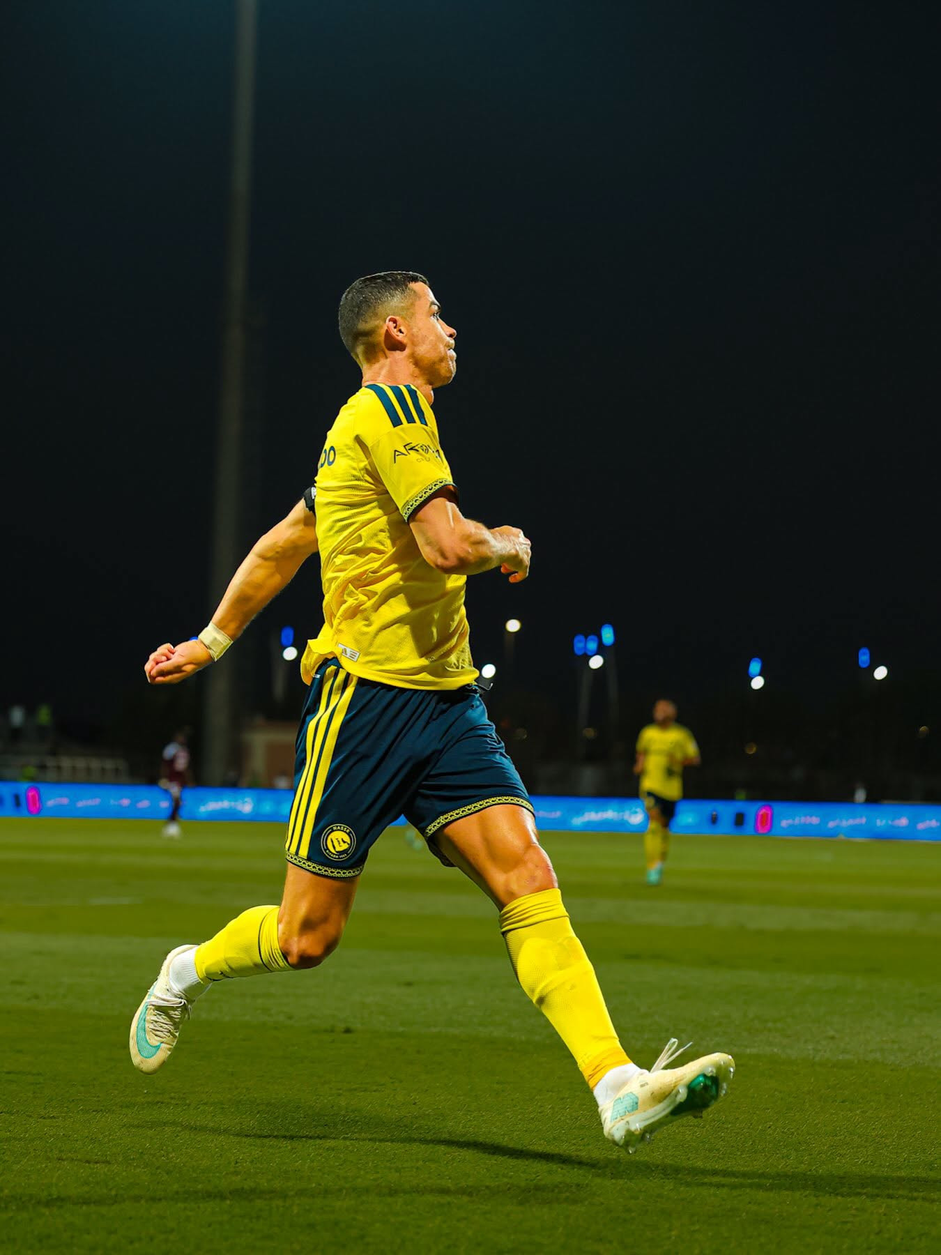 https://vms-files.vietnamnet.vn/vps_images/000001/000003/2026/10/23/ronaldo-al-nassr-1-2729.jpeg?width=0&s=5YEaaNKhHP0e_dts2vBt0Q