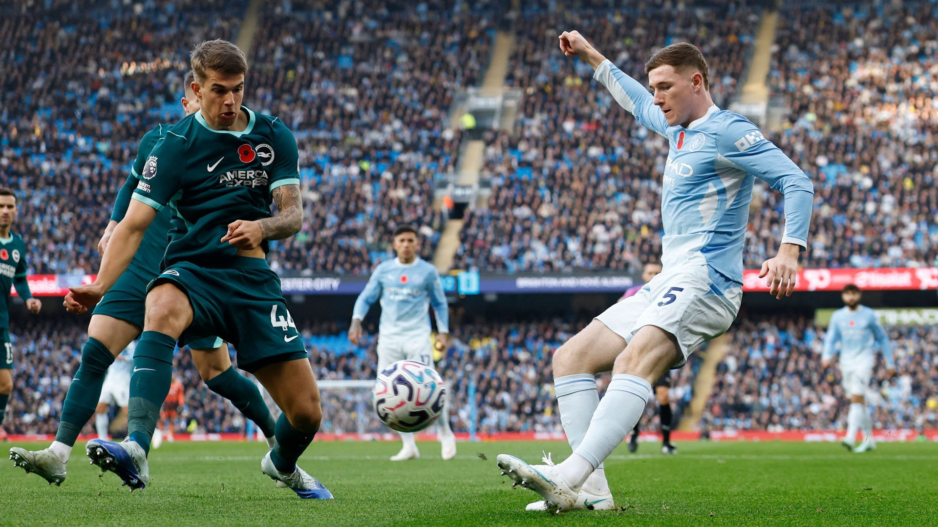 resources_premierleague_pulselive_com 2026 10 31T150648Z_74511187_UP1EMAV15ZBKN_RTRMADP_3_SOCCER ENGLAND MCI BHA (1).jpg
