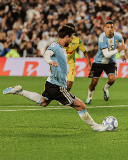 https://vms-files.vietnamnet.vn/vps_images/000001/000003/2026/10/7/messi-5-806.jpeg?width=0&s=0FynIev7-rDmLgn8gUKm6Q