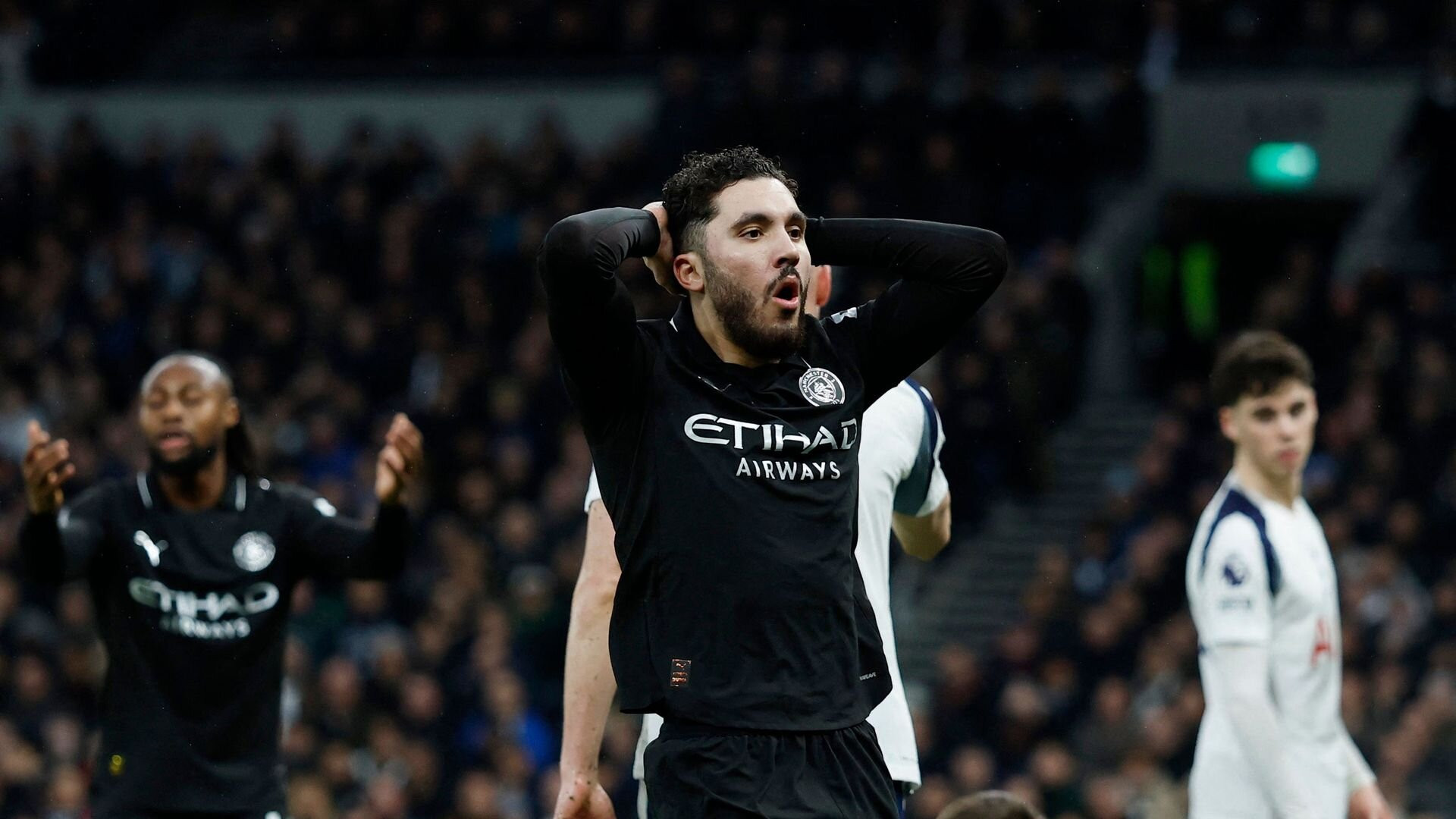 resources_premierleague_pulselive_com 2026 02 01T165619Z_1924273850_UP1EM211B1T56_RTRMADP_3_SOCCER ENGLAND TOT MCI.jpg