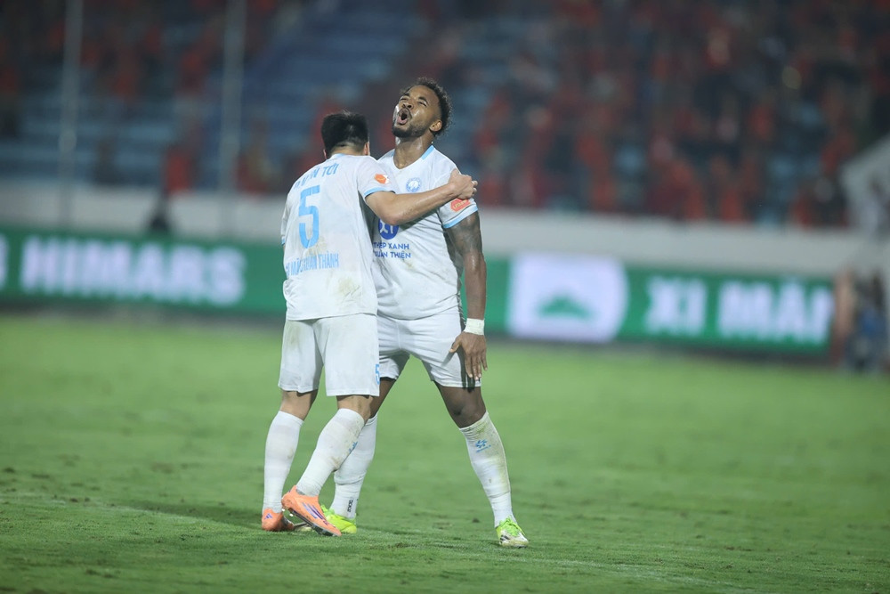 nam dinh vs ninh binh xuan son 2.jpg