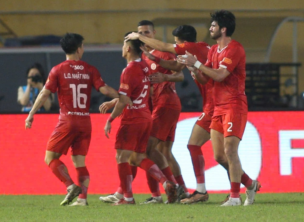 the cong vs ha noi 2.jpg