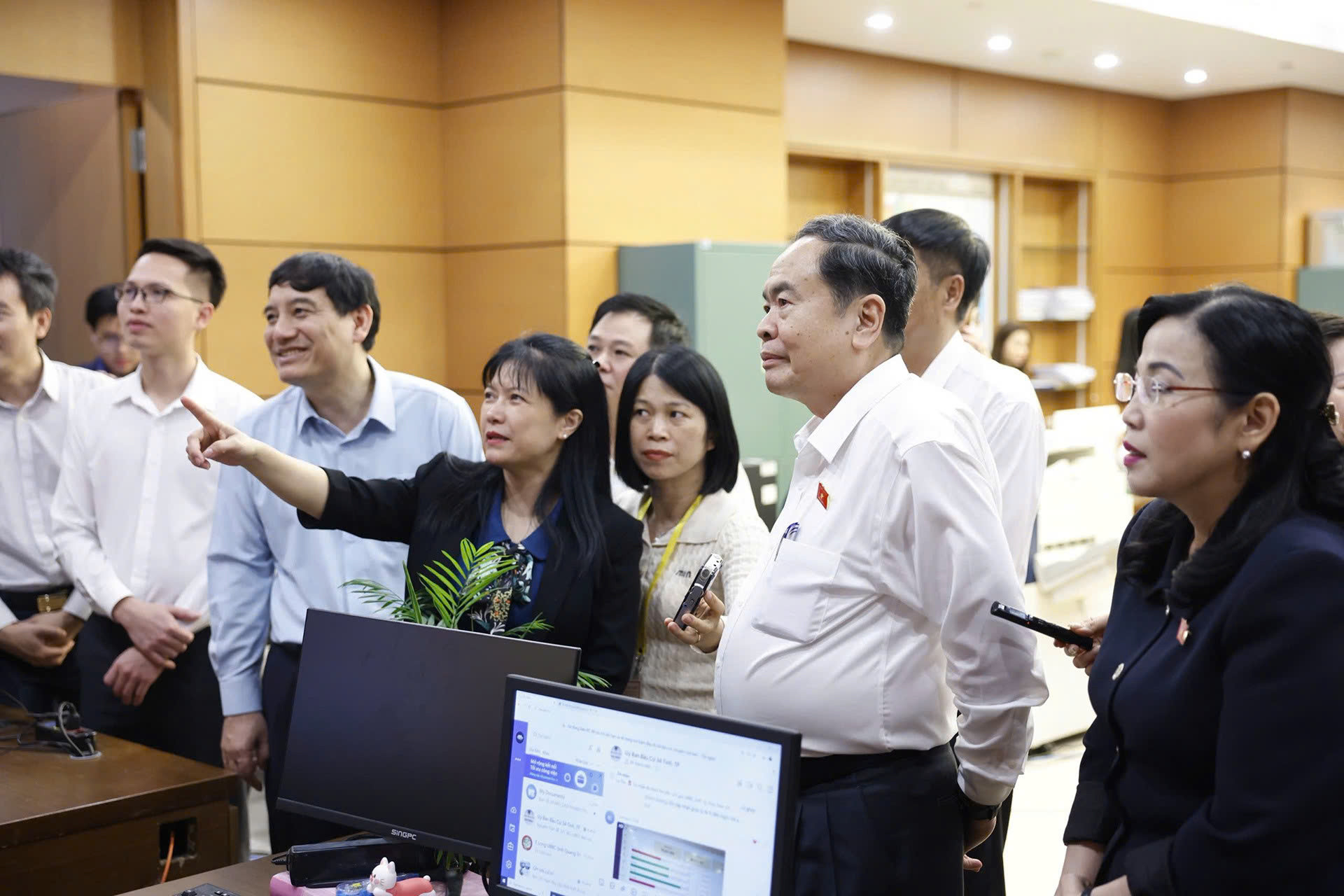 chu tich quoc hoi 5.jpg