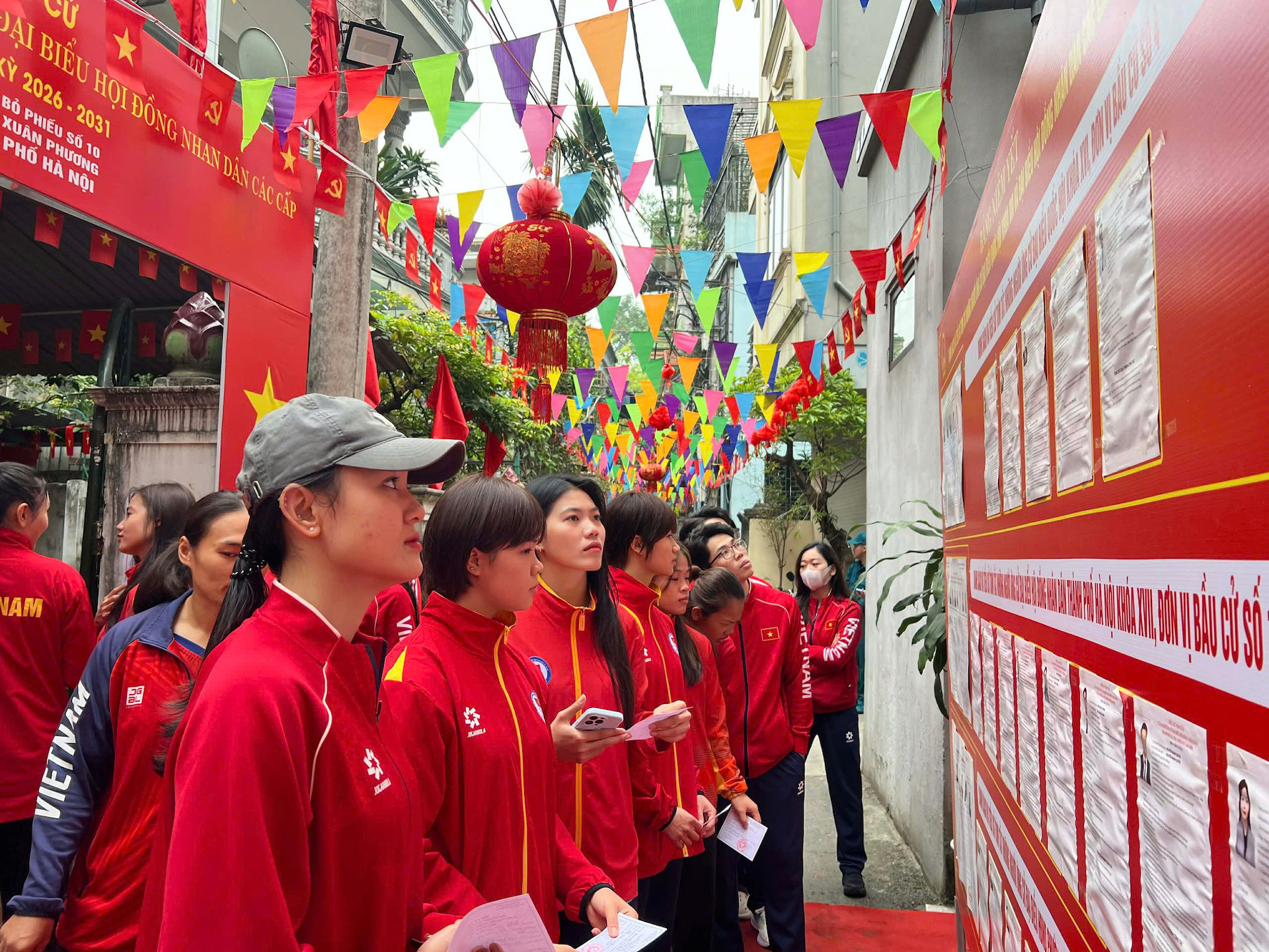 cổ động viên.jpg