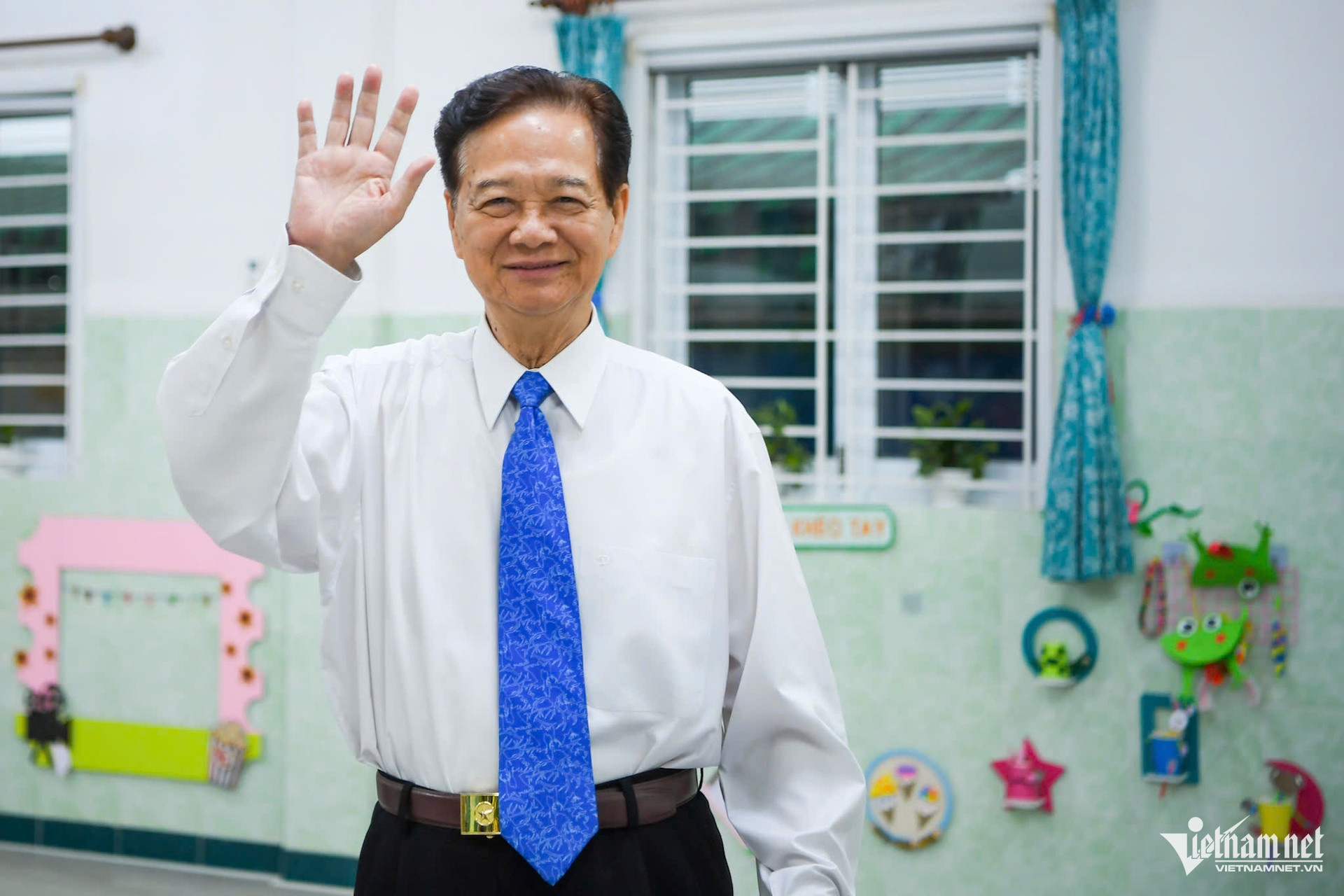 W-nguyễn tấn dũng.jpg