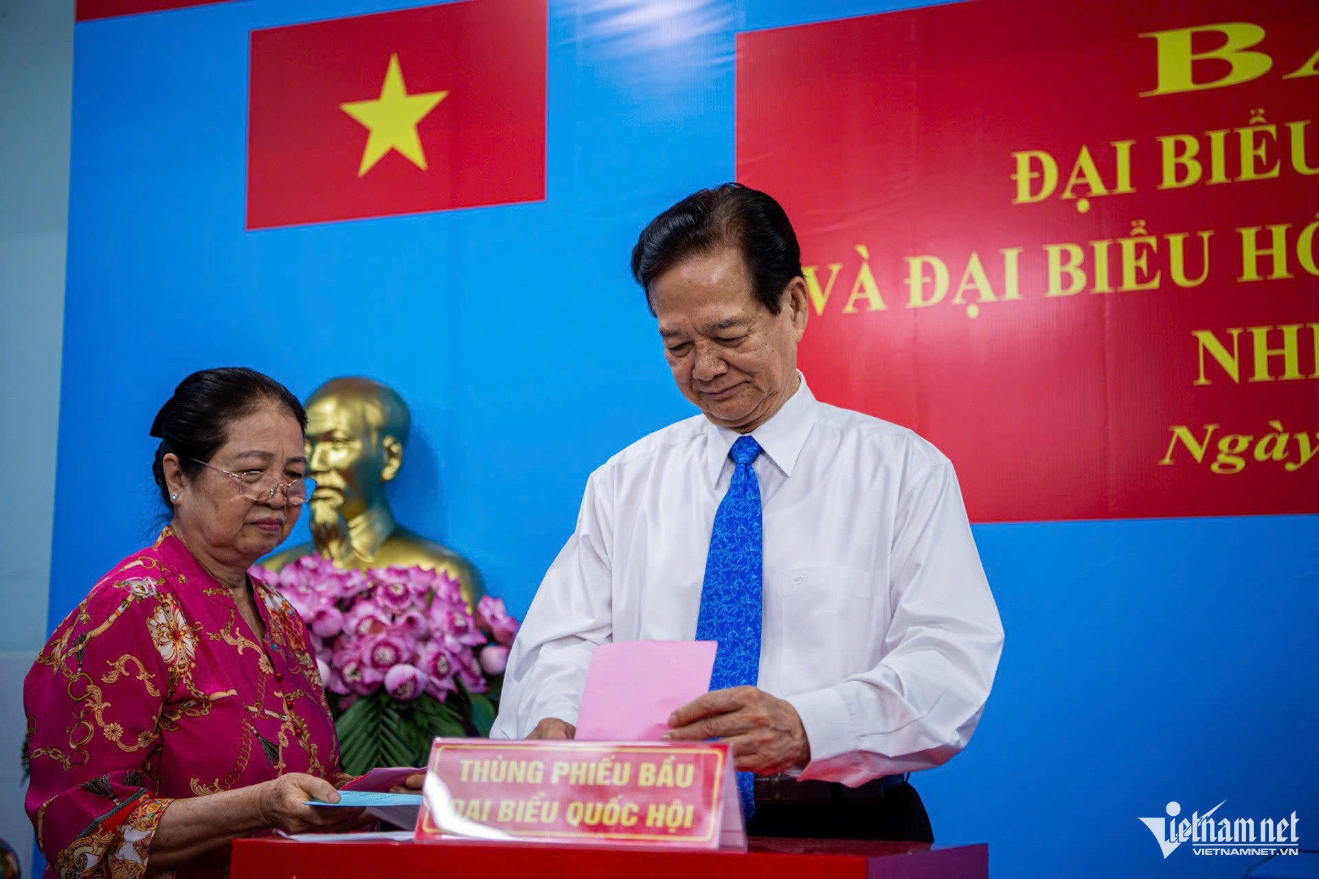 W-nguyen tan dung1.jpg