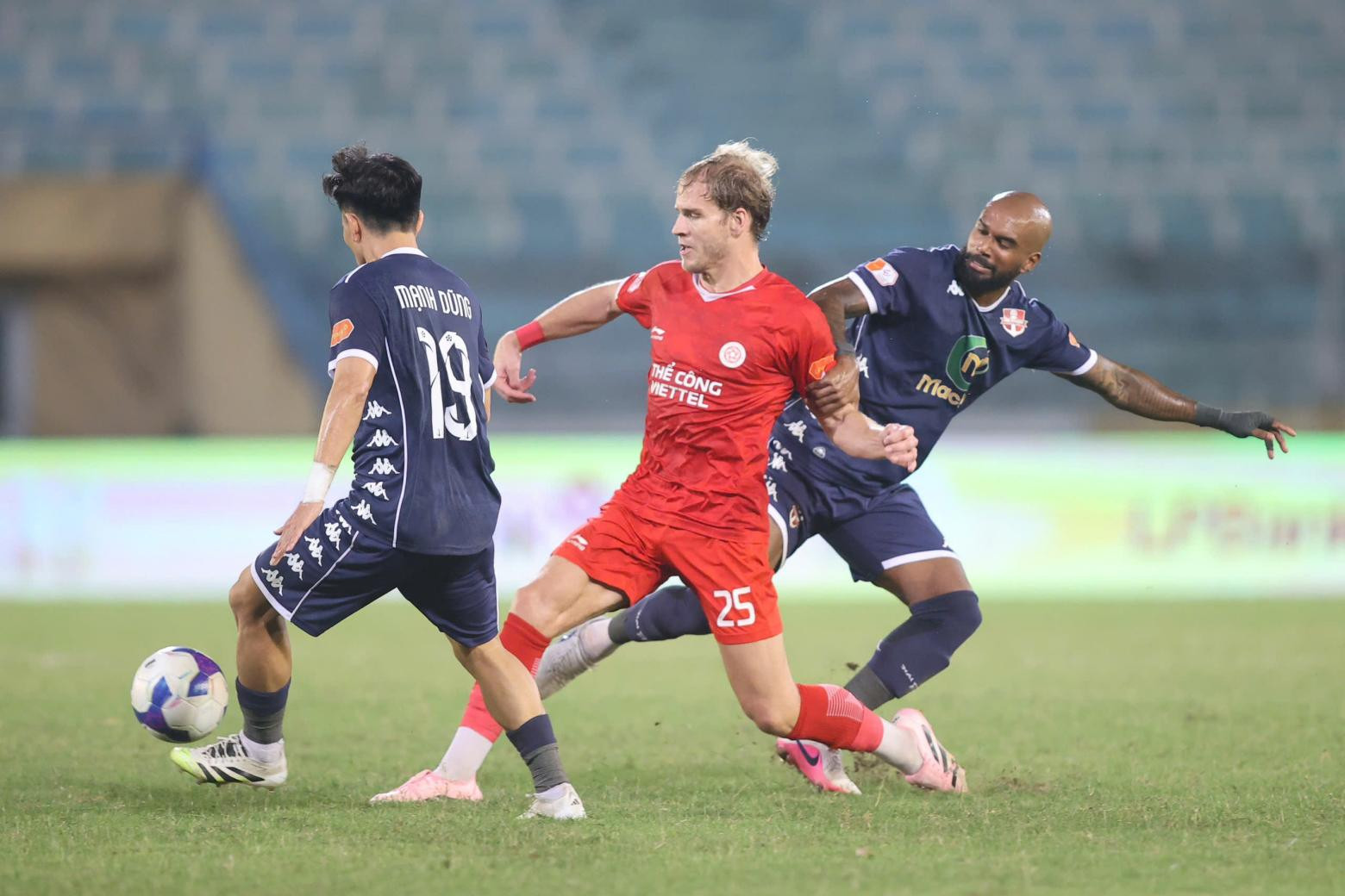 the cong vs hai phong 2.jpg