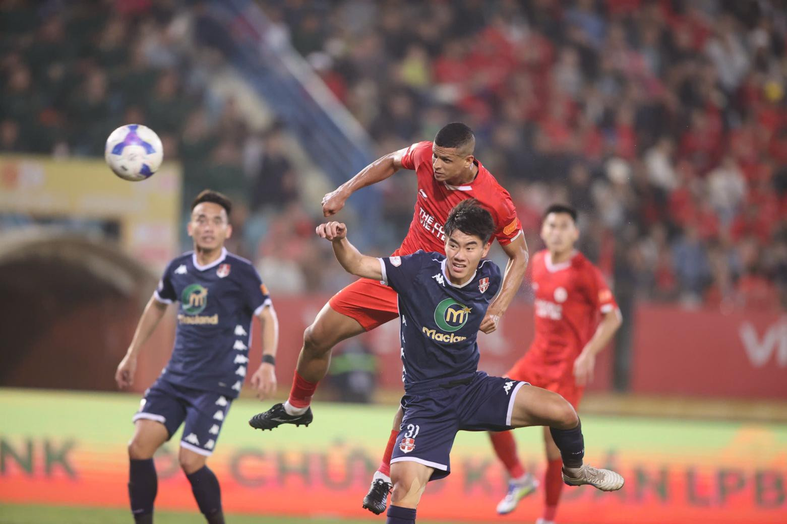 https://vms-files.vietnamnet.vn/vps_images/000001/000003/2026/3/15/the-cong-vs-hai-phong-3-3553.jpg?width=0&s=v0oNeMn0cLVR58AfU36pOw