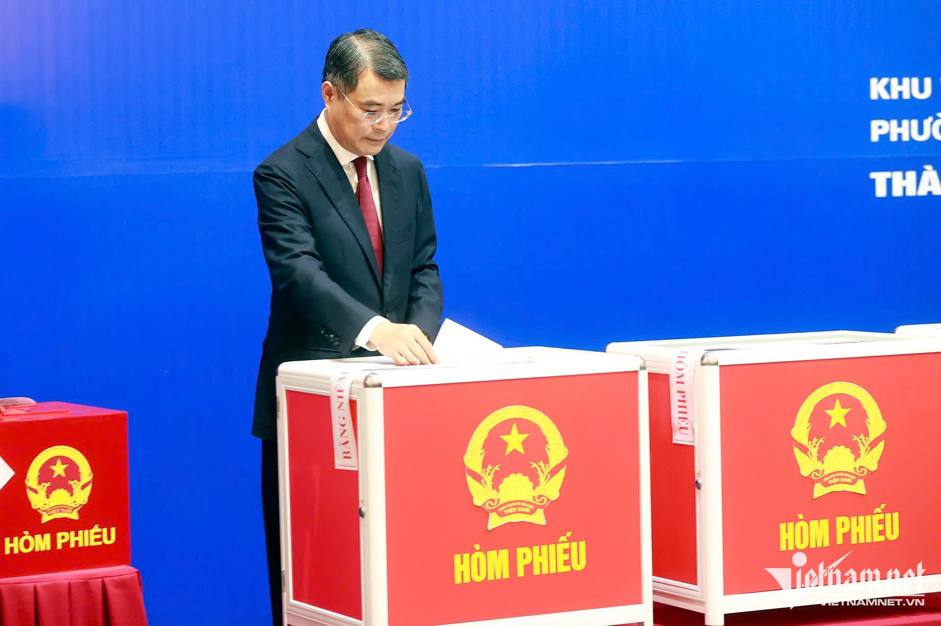 W-tong bi thu 3 ok.jpg