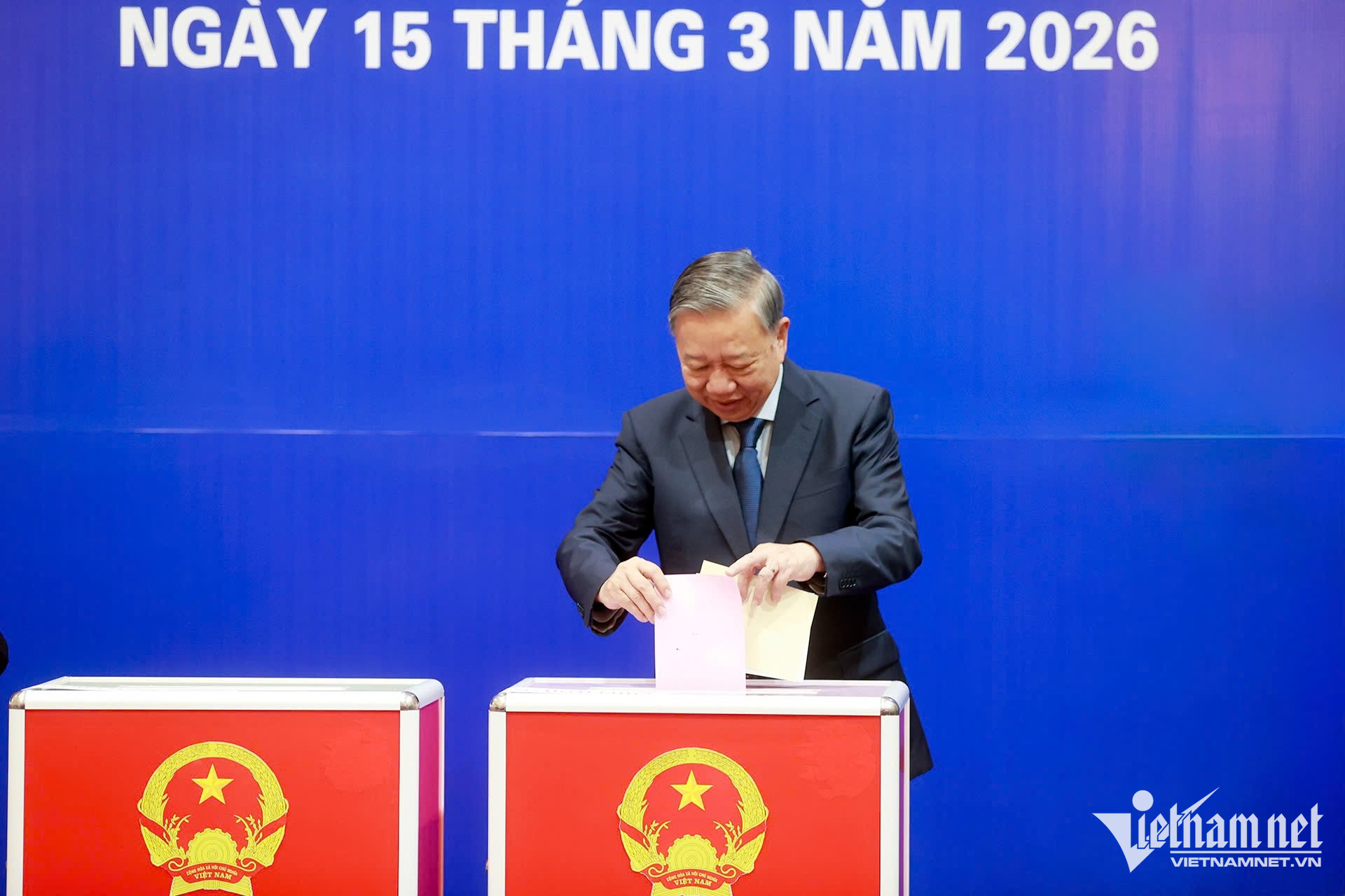 W-tong bi thu 4 0k.jpg