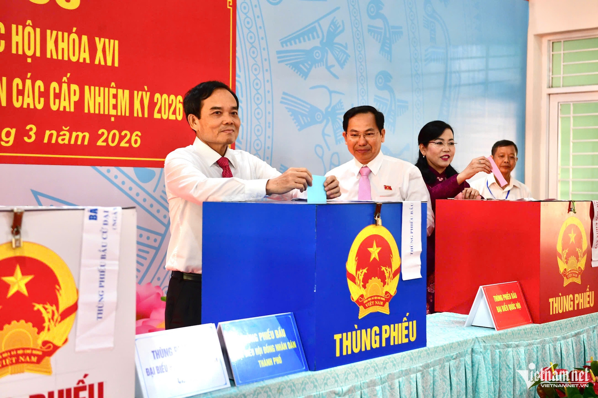 W-tran luu quang.jpg