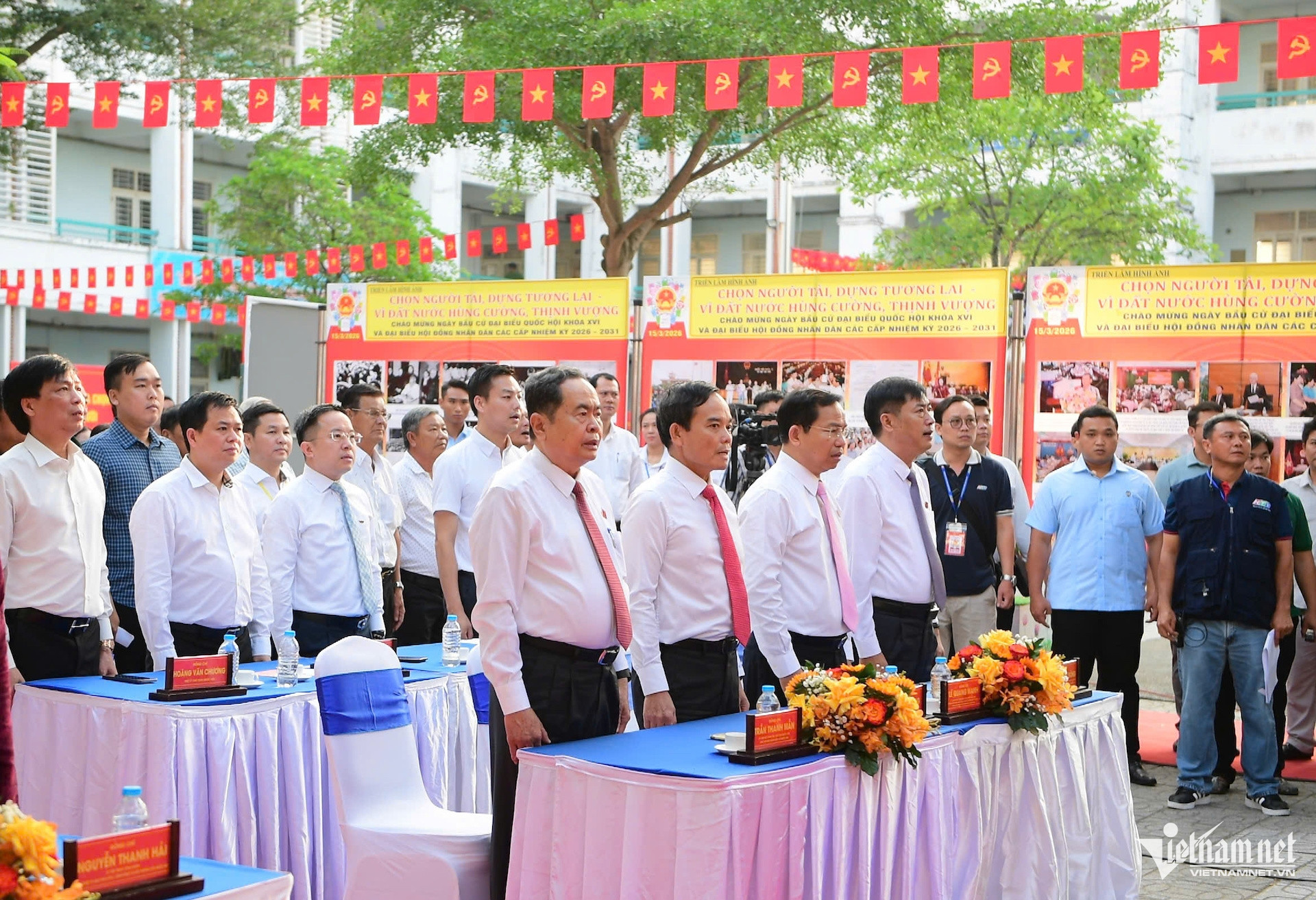 W-tran thanh mẫn.jpg