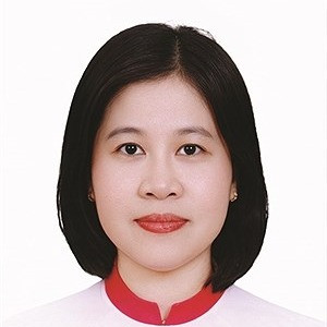 Bà Phạm Trần Huệ Anh