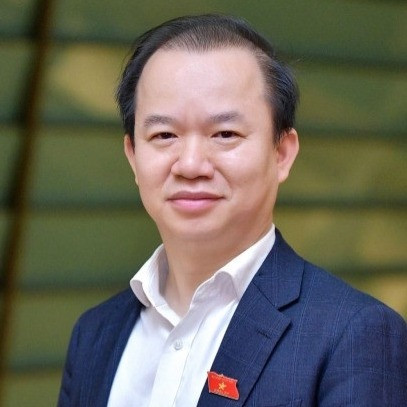 Ông Bùi Hoài Sơn