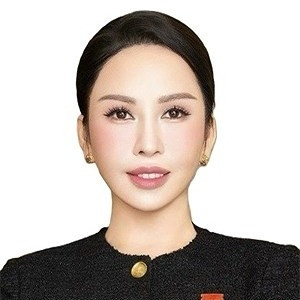 Bà Lê Nữ Thùy Dương