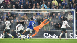 resources_premierleague_pulselive_com 2026 03 21T190709Z_1189722425_UP1EM3L1H3WHJ_RTRMADP_3_SOCCER ENGLAND EVE CHE (1).jpg