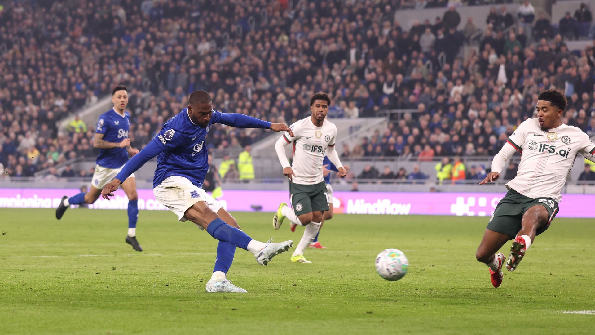 resources_premierleague_pulselive_com 2267717051.jpg