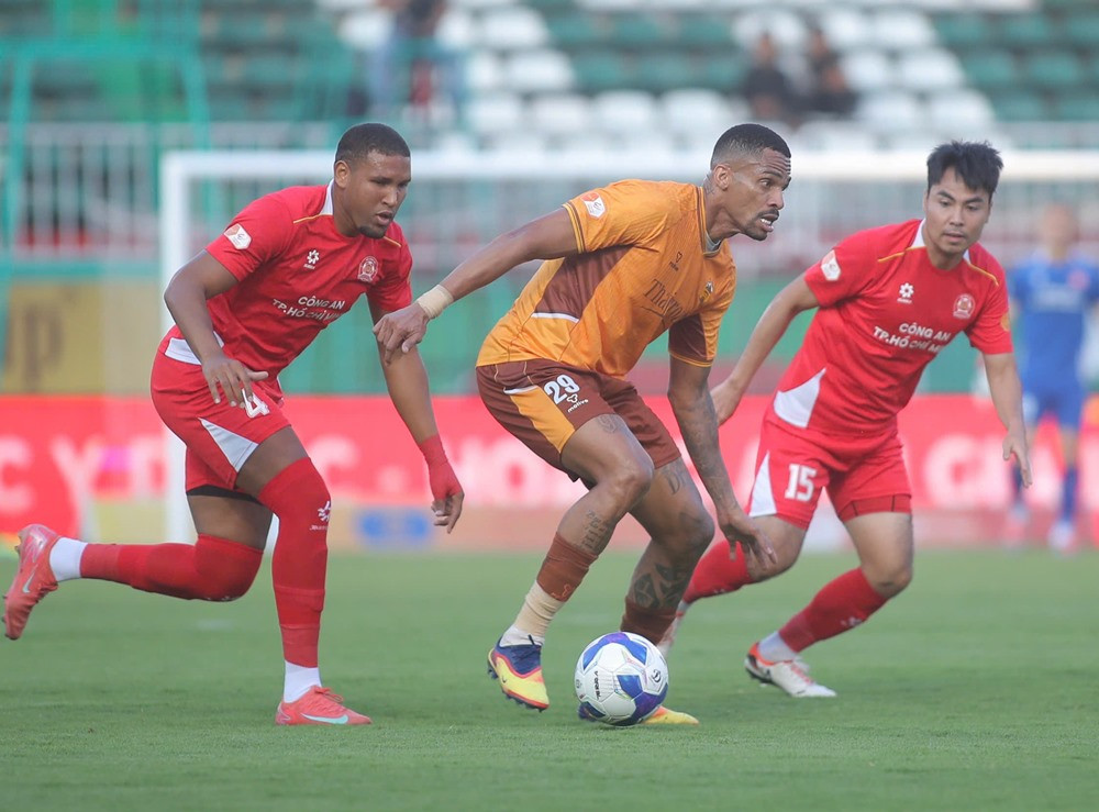 hagl vs ca tphcm 2.jpg