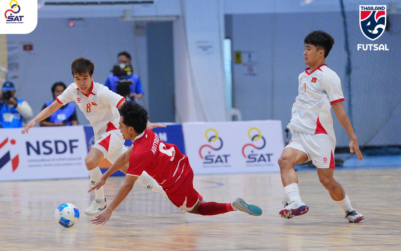 tuyen futsal viet nam indonesia 6.jpg