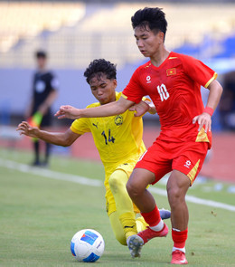 u17 viet nam malaysia 2.jpg
