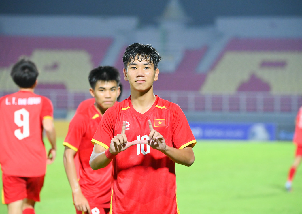 u17 viet nam 3.jpg