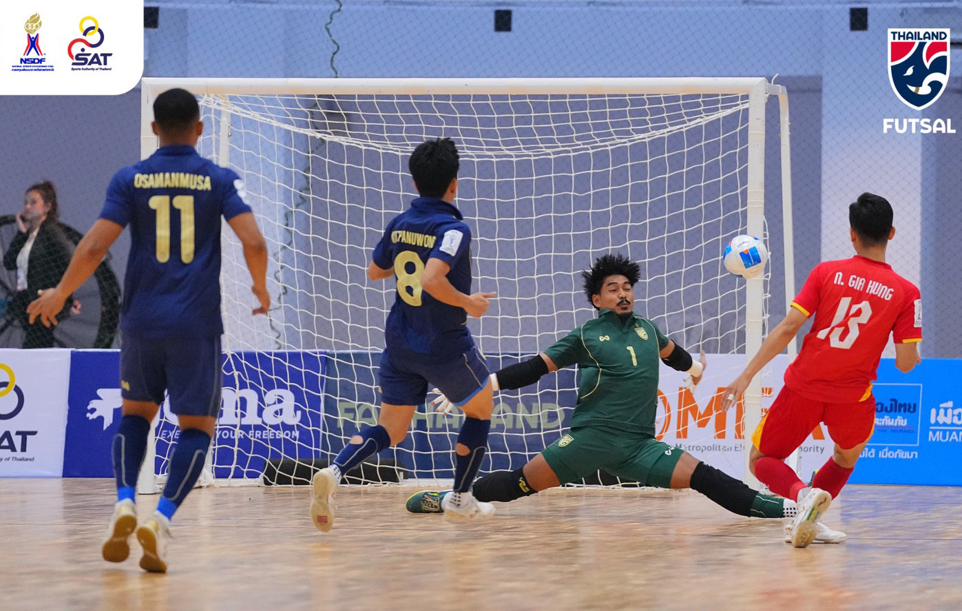 tuyen futsal viet nam thai lan 4.jpg