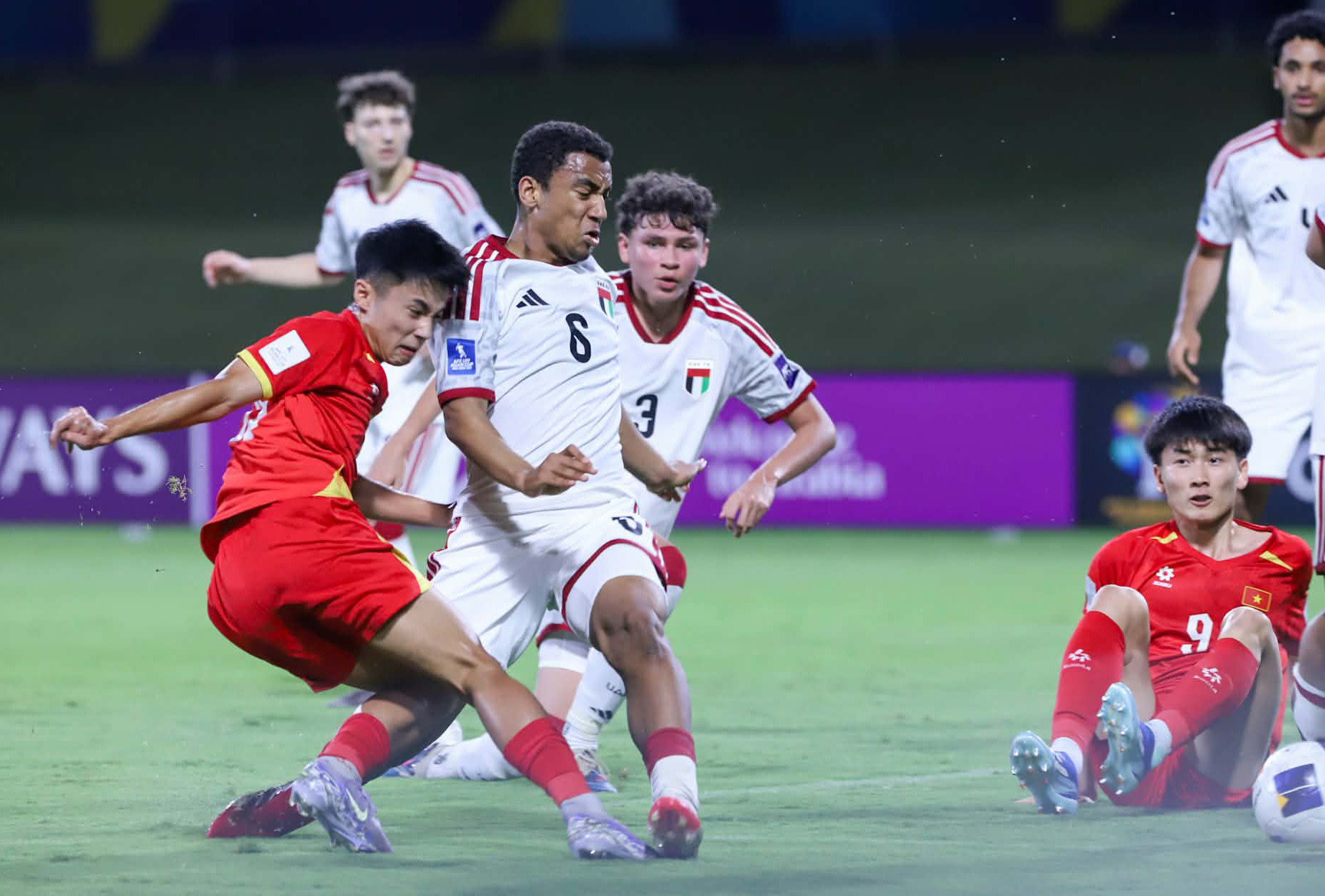 u17 viet nam uae 7.jpg