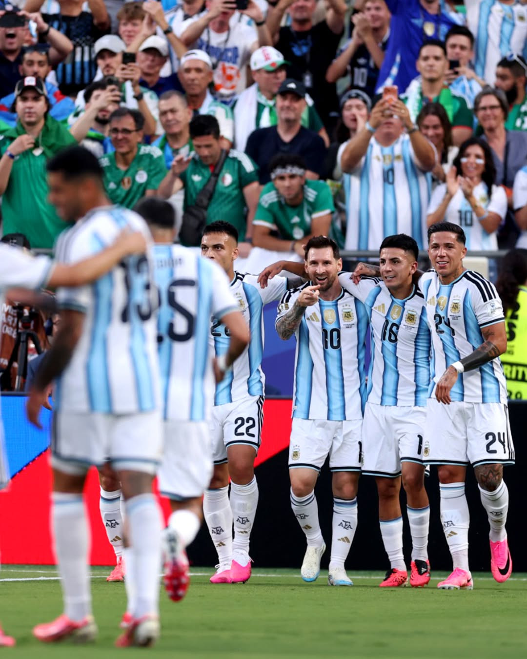 https://vms-files.vietnamnet.vn/vps_images/000001/000003/2026/6/17/messi-argentina-afa-1-905.jpg?width=0&s=P-LxnfUAZNz2WAdJygHQNQ