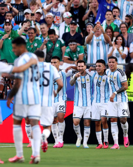 https://vms-files.vietnamnet.vn/vps_images/000001/000003/2026/6/17/messi-argentina-afa-1-905.jpg?width=0&s=P-LxnfUAZNz2WAdJygHQNQ