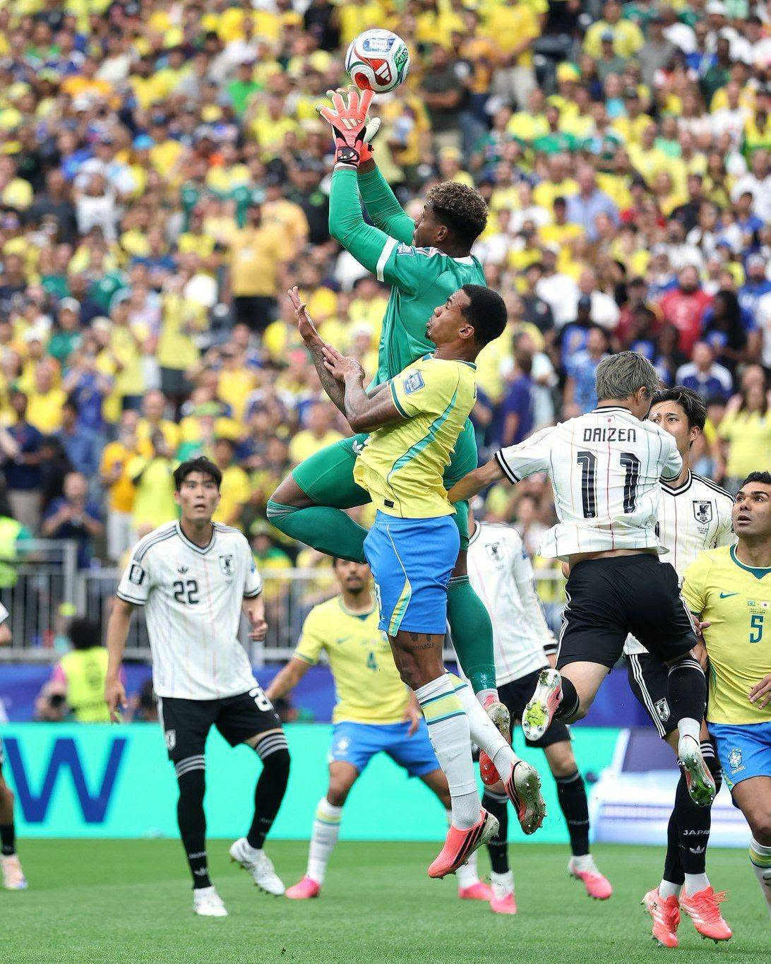 https://vms-files.vietnamnet.vn/vps_images/000001/000003/2026/6/30/nhat-ban-vs-brazil-1-143.jpeg?width=0&s=5-9U-PxVFnhFvQsYb1ELng
