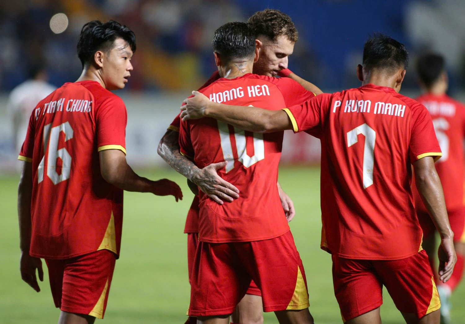 https://vms-files.vietnamnet.vn/vps_images/000001/000003/2026/7/18/hoang-hen-4-2063.jpg?width=0&s=YRGtdYLZbVN8KaeixwBWAA