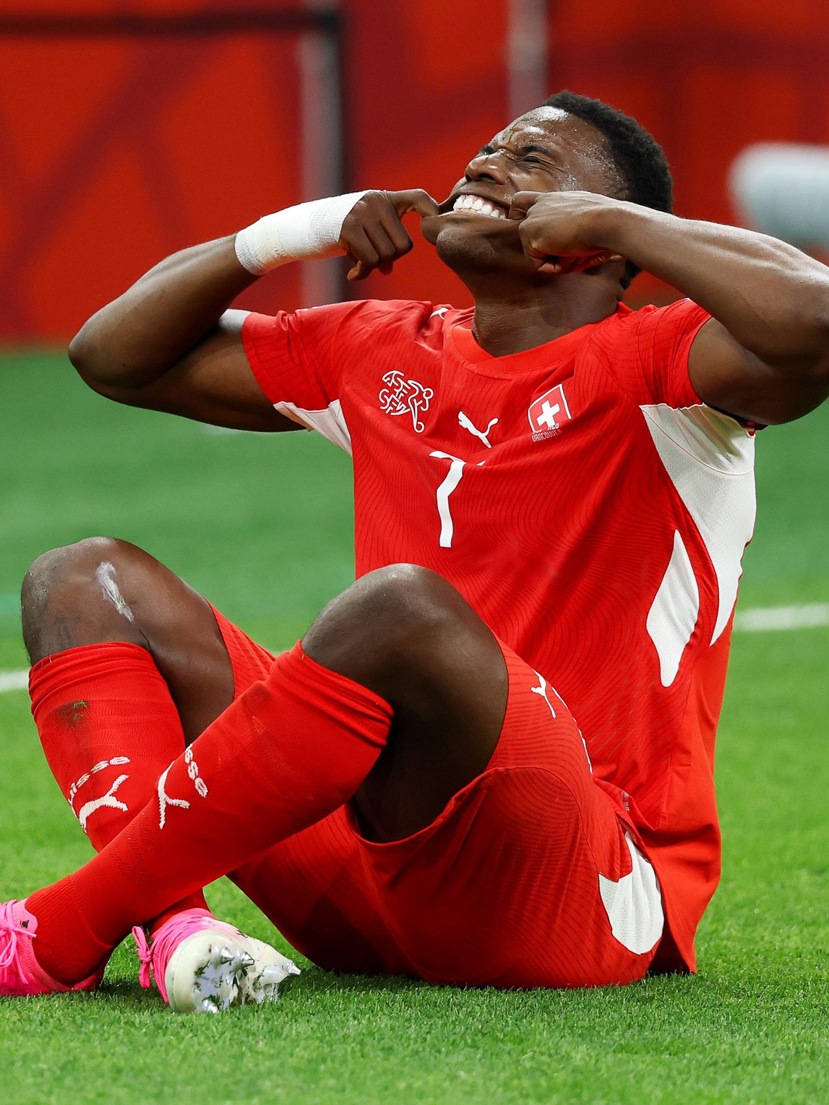 Embolo Thuy Si Algeria.jpg