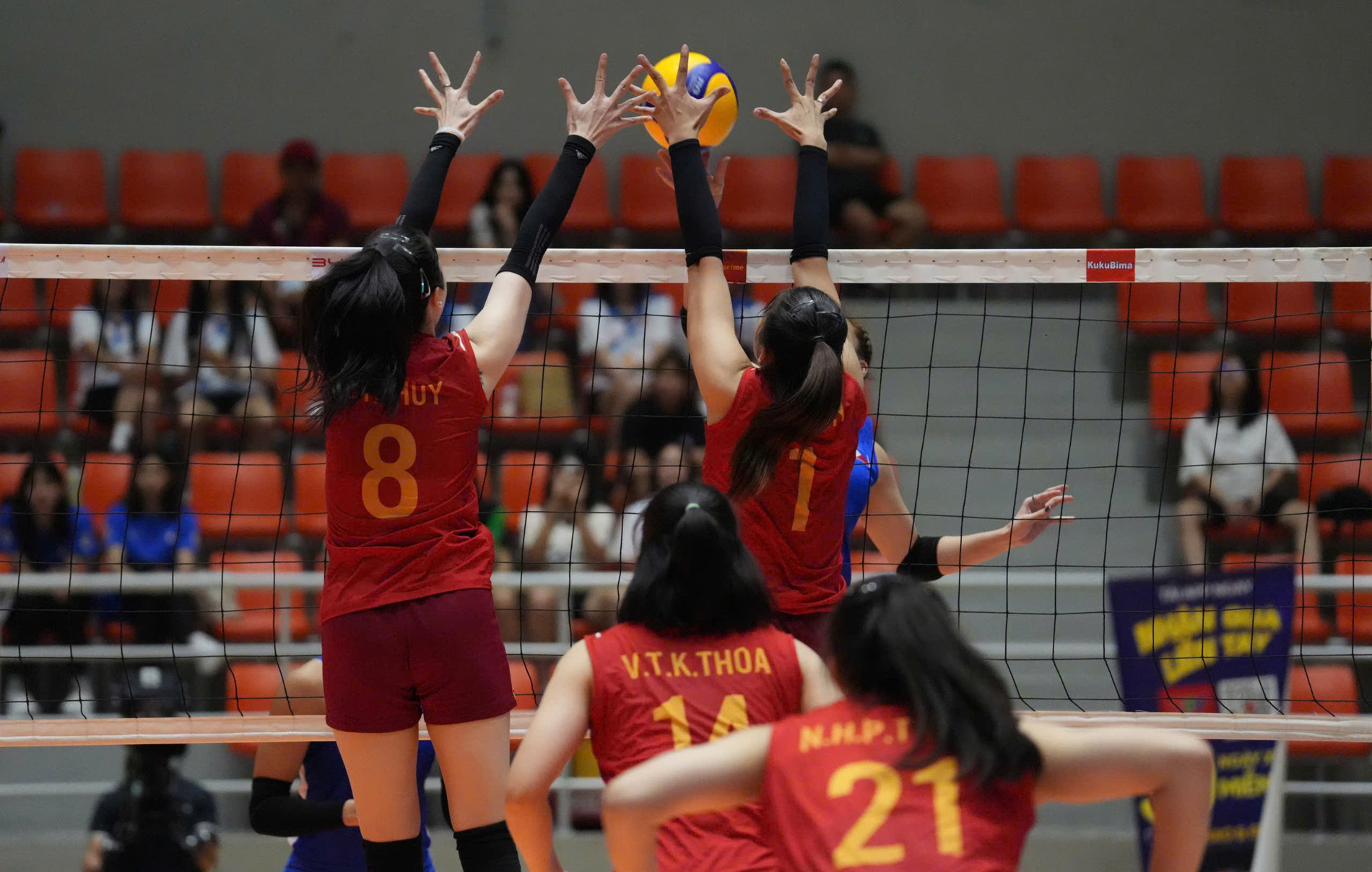 tuyen bong chuyen nu viet nam philippines 3.jpg