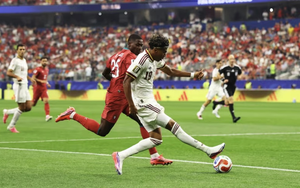 bo dao nha vs tay ban nha fifa.jpg
