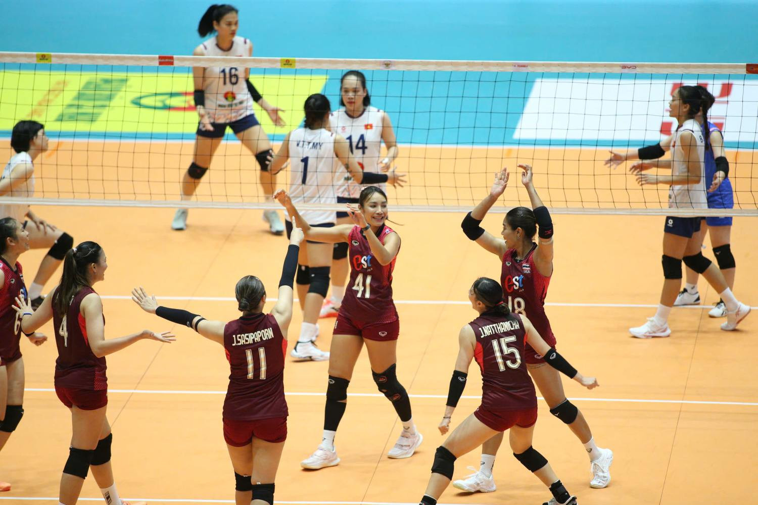 bong chuyen viet nam vs thai lan.jpg