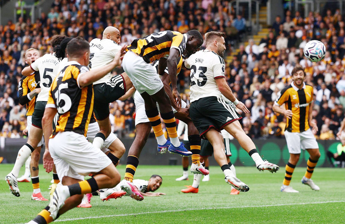 resources_premierleague_pulselive_com 2026 08 22T121007Z_134695952_UP1EM8M0XSTF2_RTRMADP_3_SOCCER ENGLAND HUL MUN.jpg