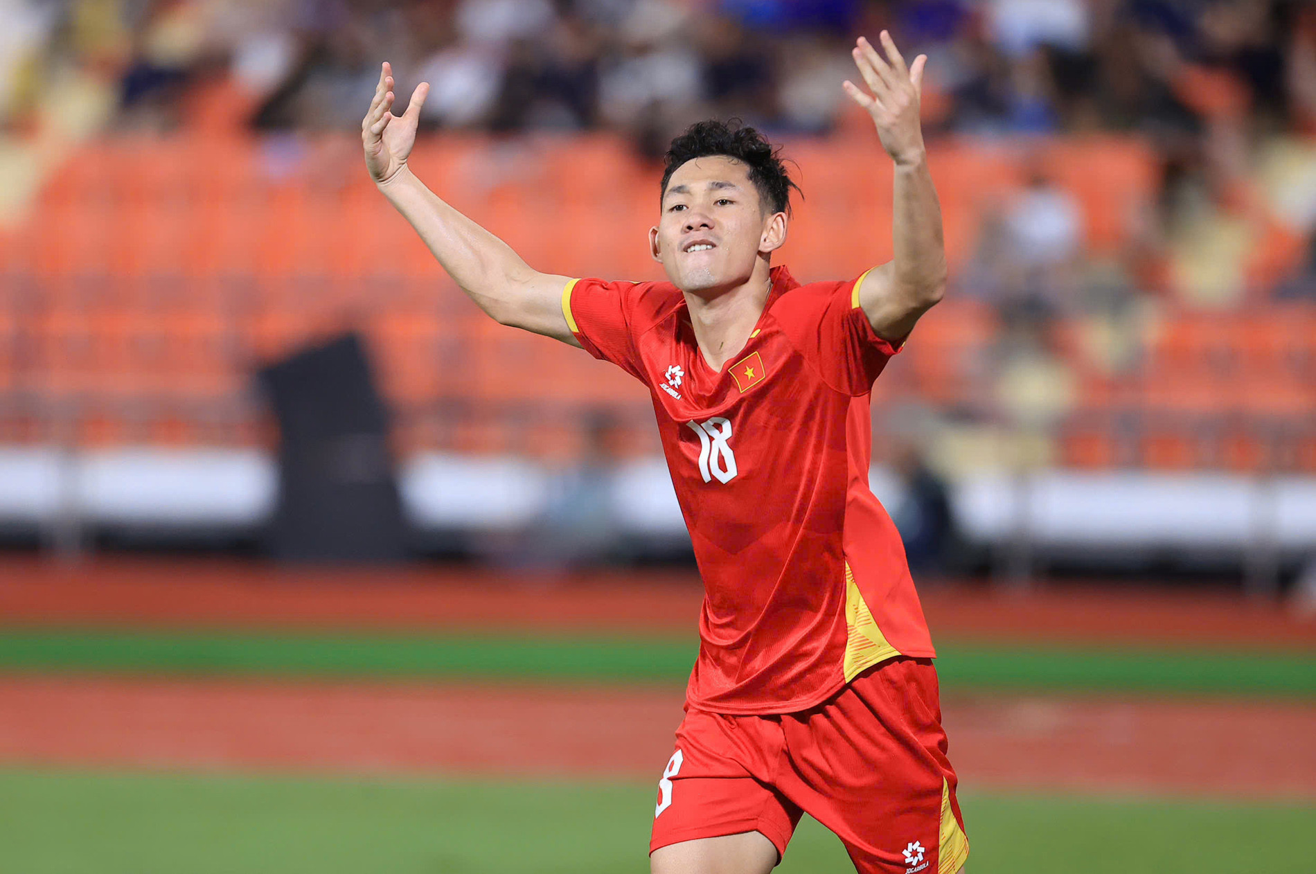 https://vms-files.vietnamnet.vn/vps_images/000001/000003/2026/8/22/tuyen-viet-nam-thai-lan-18-3374.jpg?width=0&s=jIQIgmZvmYyBBg7k0HnQ-w