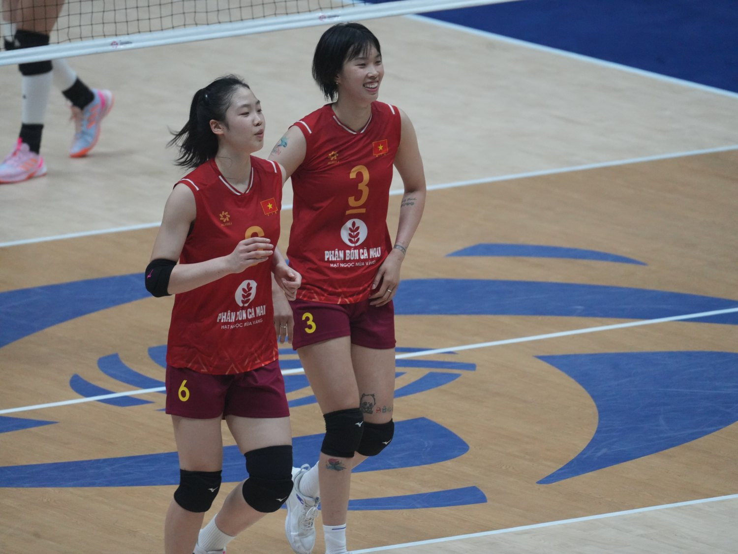 bong chuyen viet nam vs trung quoc 3.jpg