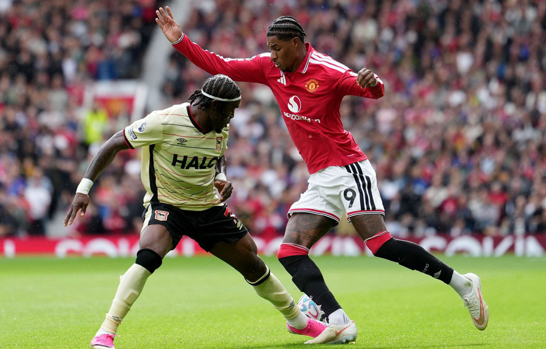 resources_premierleague_pulselive_com 2026 08 30T154643Z_541299901_UP1EM8U17TUHV_RTRMADP_3_SOCCER ENGLAND MUN IPS.jpg