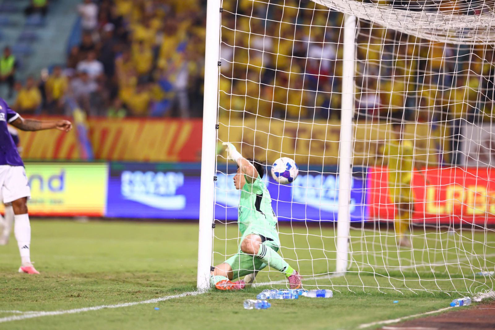 ha noi vs slna 1.jpg
