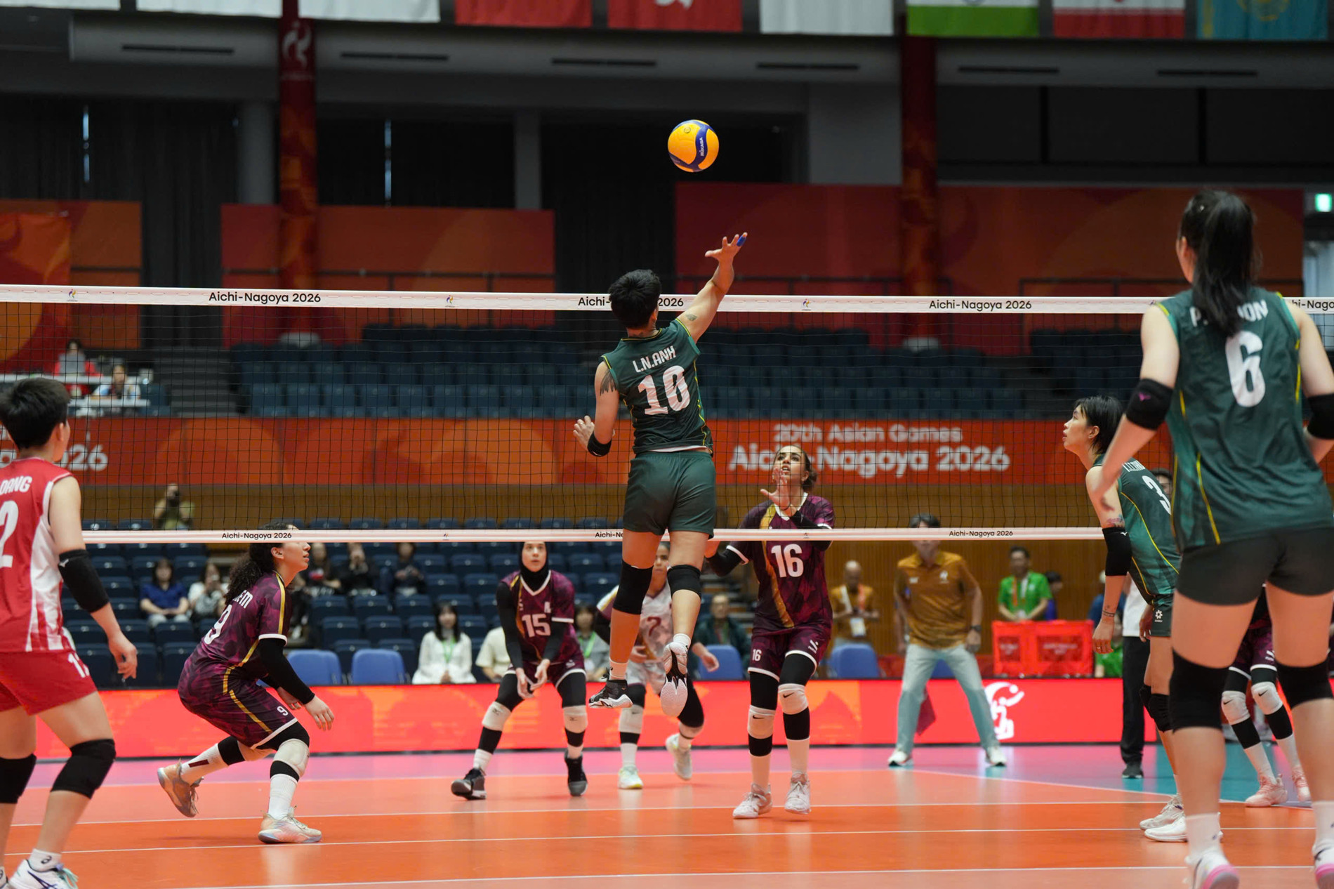 tuyen bong chuyen nu viet nam qatar 2.jpg