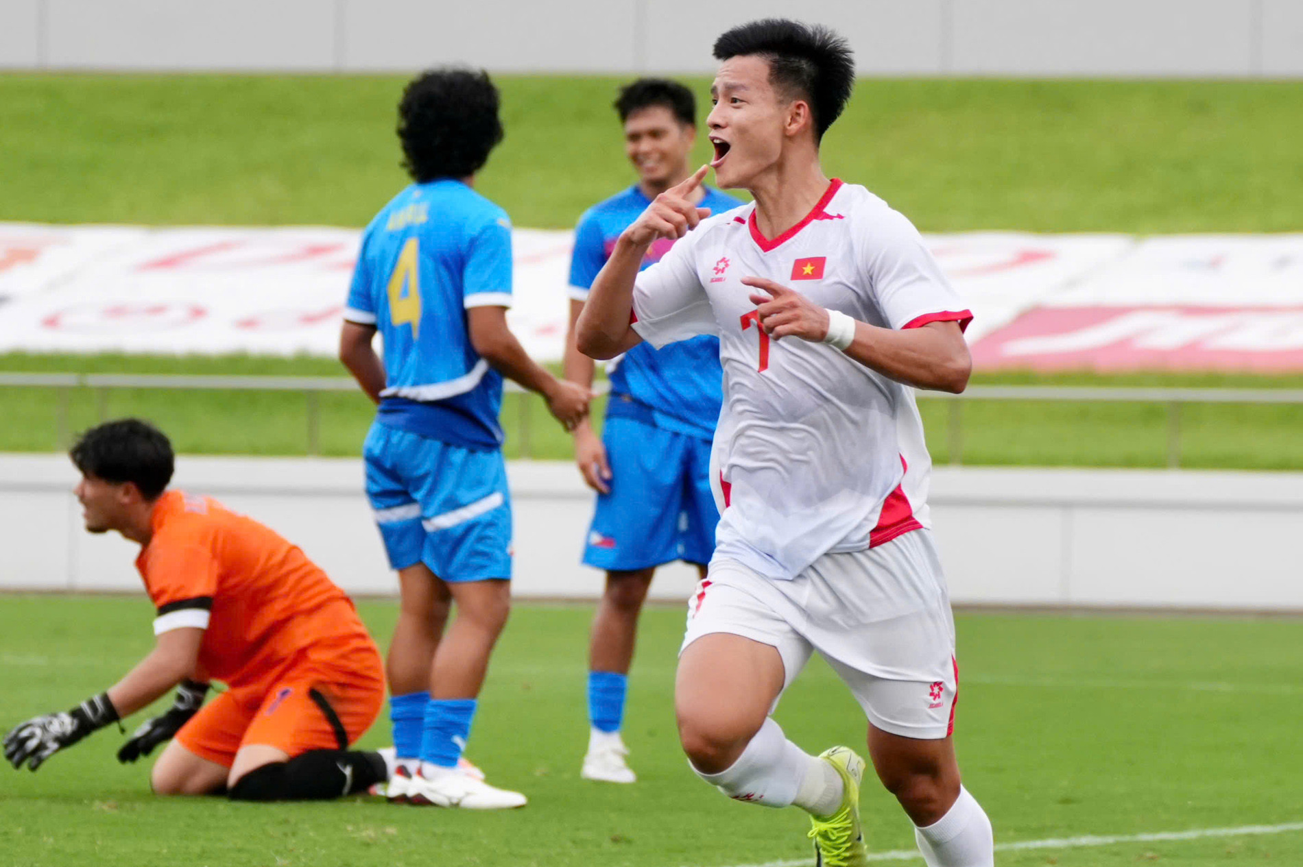 u23 viet nam philippines 7.jpg