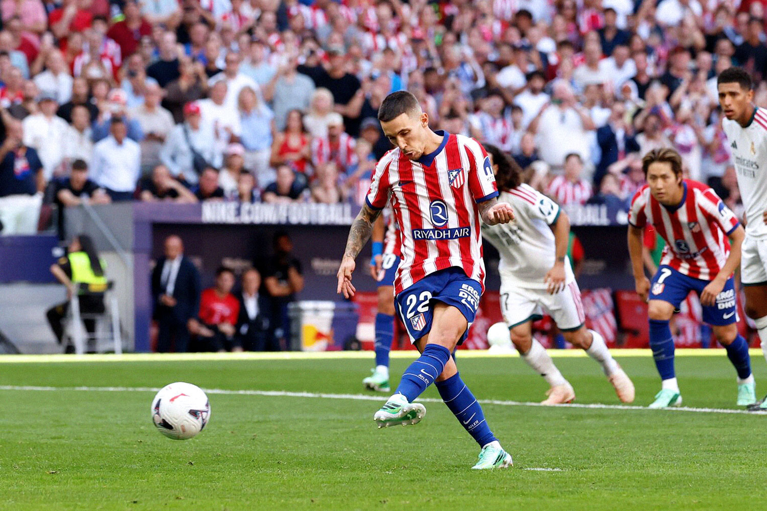 Grimaldo Atletico Real Madrid.jpg