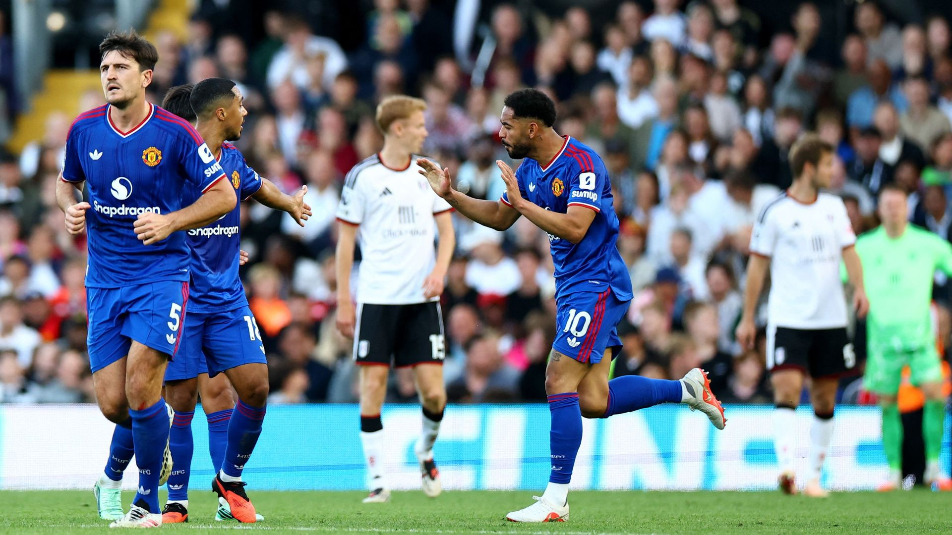 resources_premierleague_pulselive_com 2026 09 20T171733Z_1997748006_UP1EM9K1C18NH_RTRMADP_3_SOCCER ENGLAND FUL MUN (1).jpg