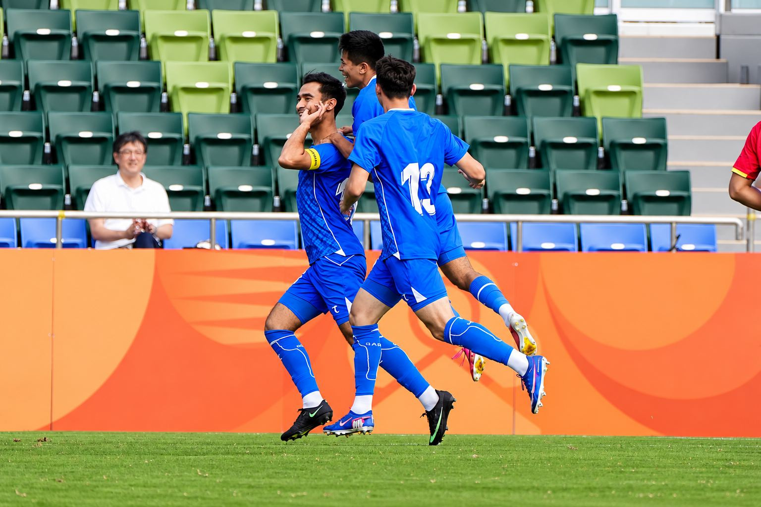 https://vms-files.vietnamnet.vn/vps_images/000001/000003/2026/9/22/u23-viet-nam-vs-u23-uzbekistan-1191.jpg?width=0&s=71CioB60kuiAXp7CHTBVwg
