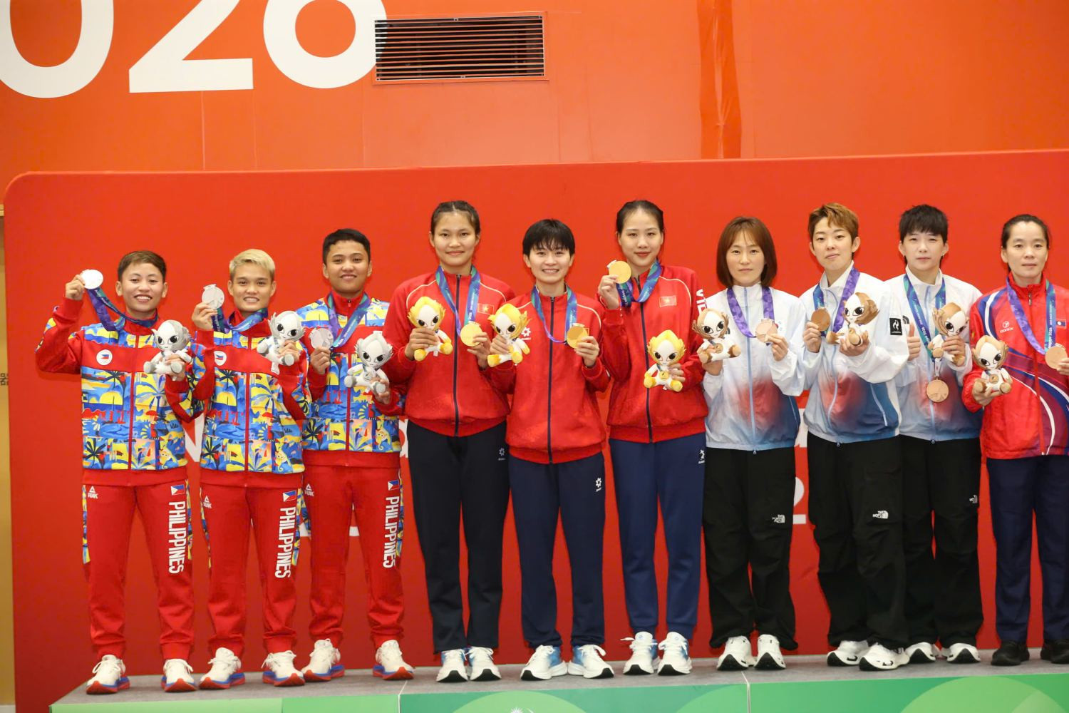 https://vms-files.vietnamnet.vn/vps_images/000001/000003/2026/9/29/hcv-cau-may-nu-1259.jpg?width=0&s=9gWBzpkayRLs2ahH454elQ
