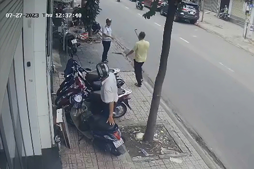 Bản tin chiều 10/10: Khởi tố chủ tiệm hớt tóc cầm cây sắt đuổi cán bộ phường