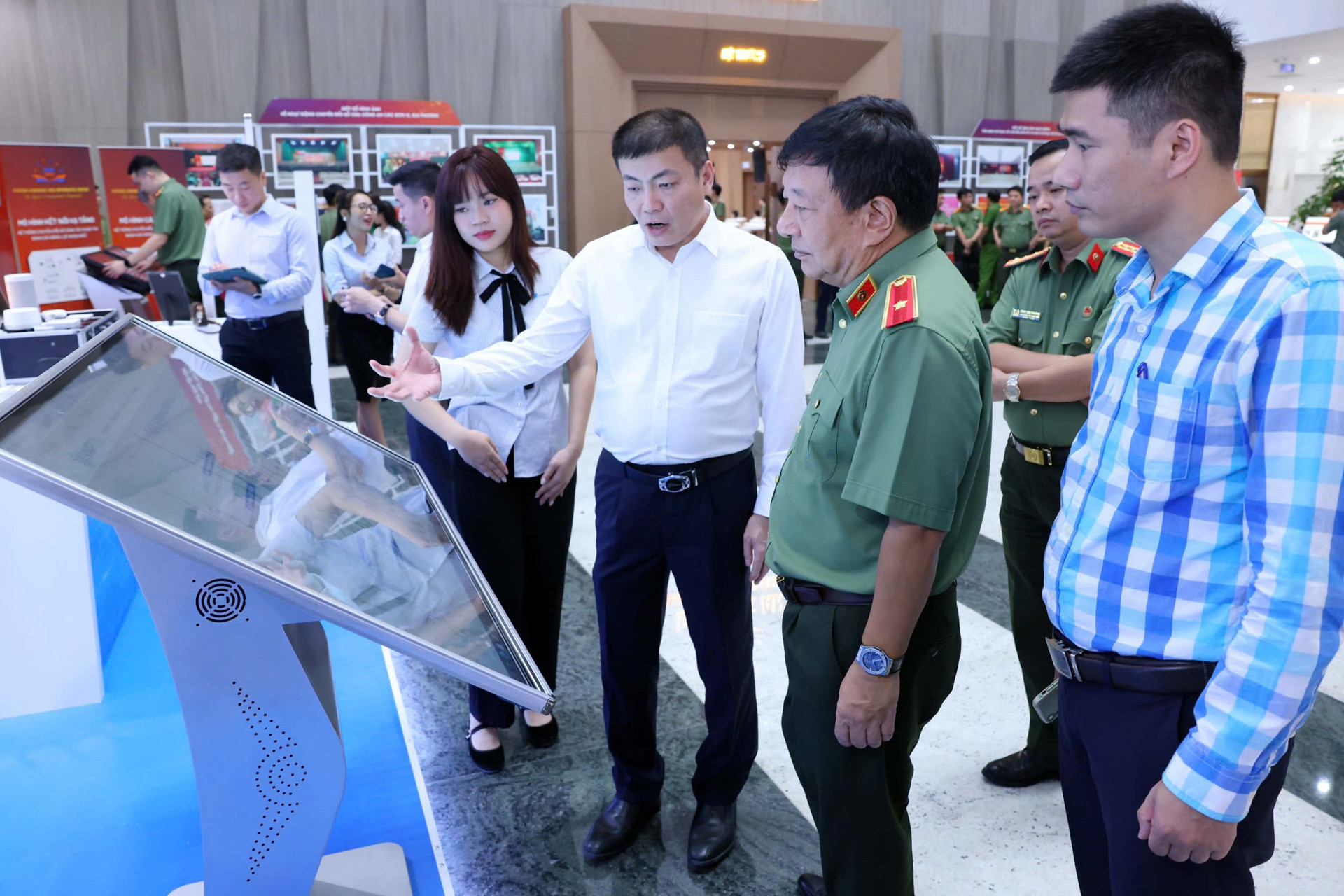 chuyen doi so nganh cong an 3 1jpg.jpg