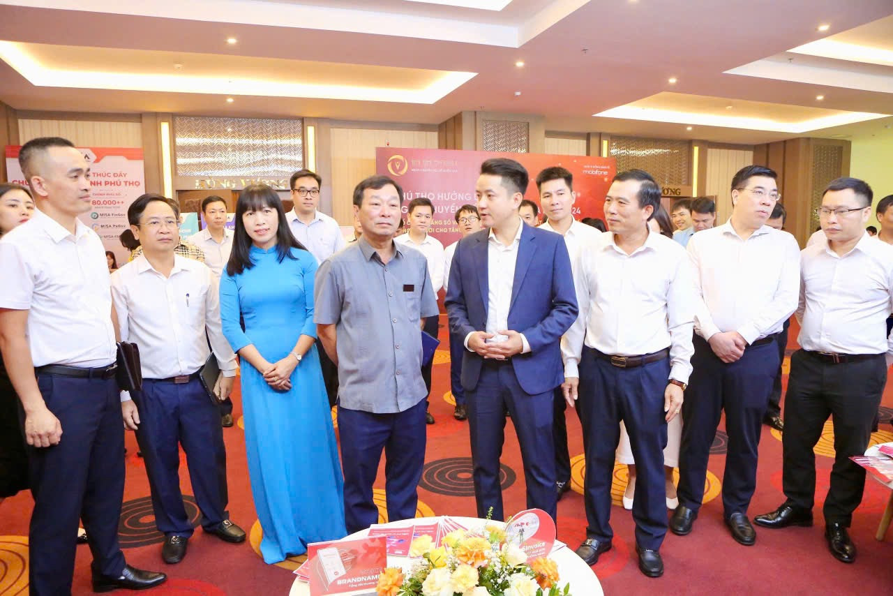 Phú Thọ tổ chức hội thảo về phát triển kinh tế số và xã hội số 2024 1 IMG_0512.jpeg